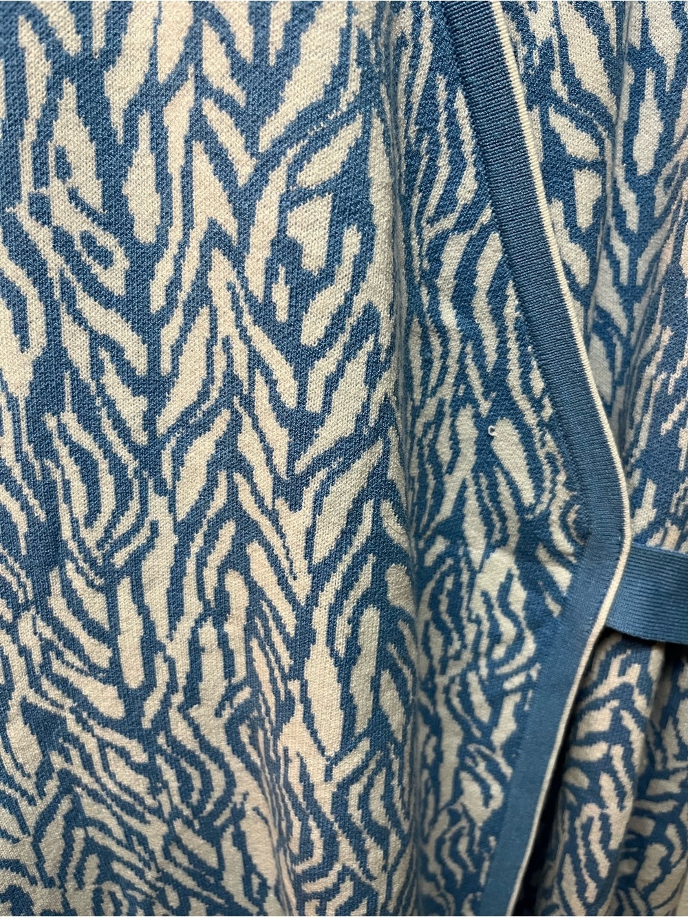 Diane Von Furstenberg Light Blue Printed Wrap Swim Coverup - Picture 4 of 6